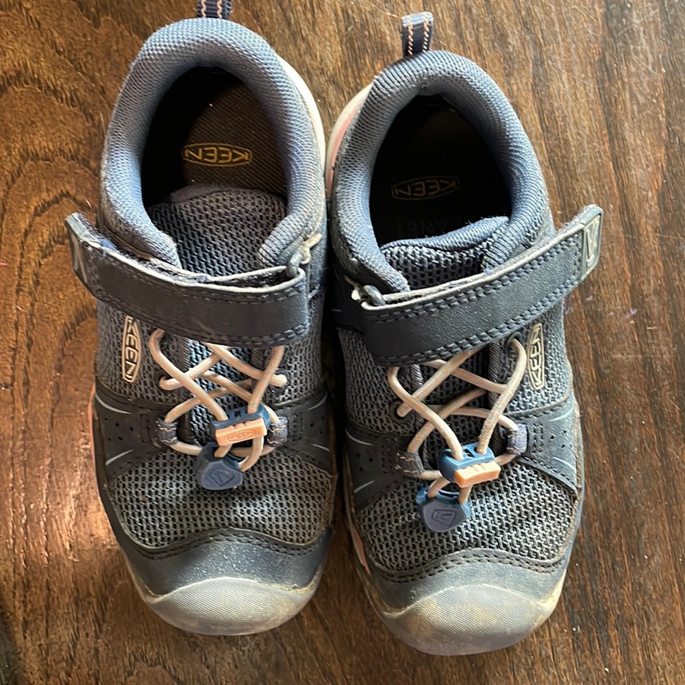 Kids keen Newport shoes